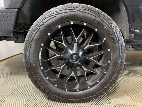 Used 2017 Ford F250 XLT w/ XLT Premium Package AWD/4WD image 2