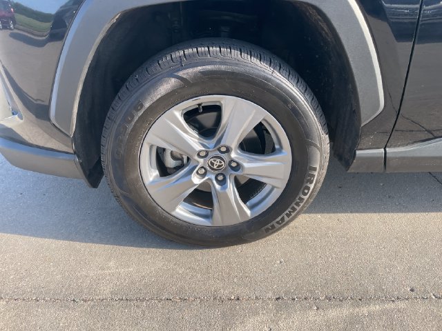 Certified 2025 Toyota RAV4 XLE AWD/4WD image 29