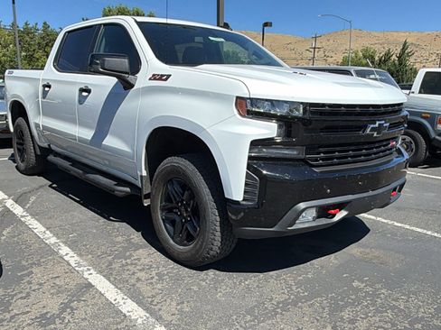 Used 2021 Chevrolet Silverado 1500 LT Trail Boss w/ Convenience Package II AWD/4WD image 1