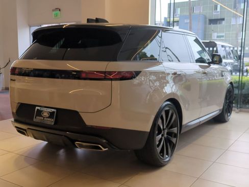 New 2026 Land Rover Range Rover Sport SE AWD/4WD image 5