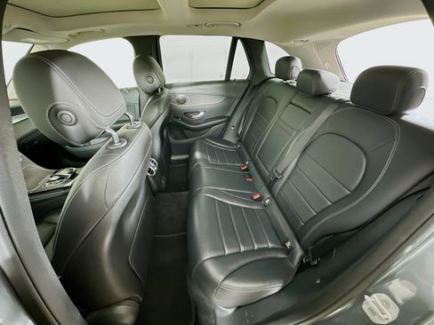 Used 2016 Mercedes-Benz GLC 300 4MATIC image 28