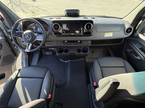 New 2026 Mercedes-Benz Sprinter 2500 image 17