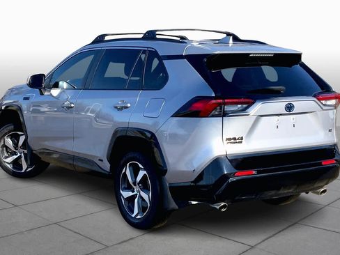 Used 2022 Toyota RAV4 SE w/ Weather & Moonroof Package image 12