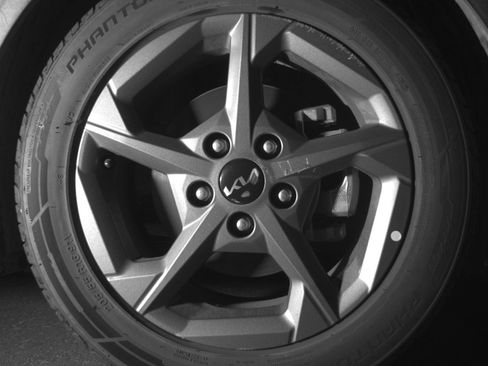 Used 2025 Kia K4 FWD image 13