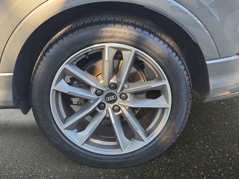 Certified 2023 Audi Q3 2.0T Premium w/ Black Optic Sport Package image 26