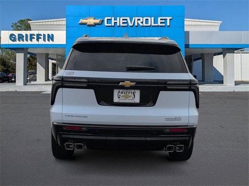 New 2026 Chevrolet Traverse High Country image 8