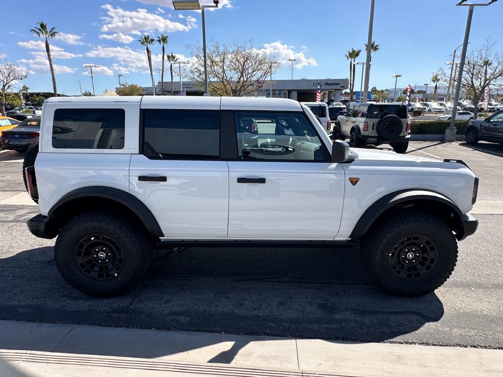 New 2026 Ford Bronco Badlands w/ Sasquatch Package AWD/4WD image 9