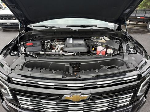 Used 2025 Chevrolet Tahoe High Country w/ Sun And Tow Package AWD/4WD image 36