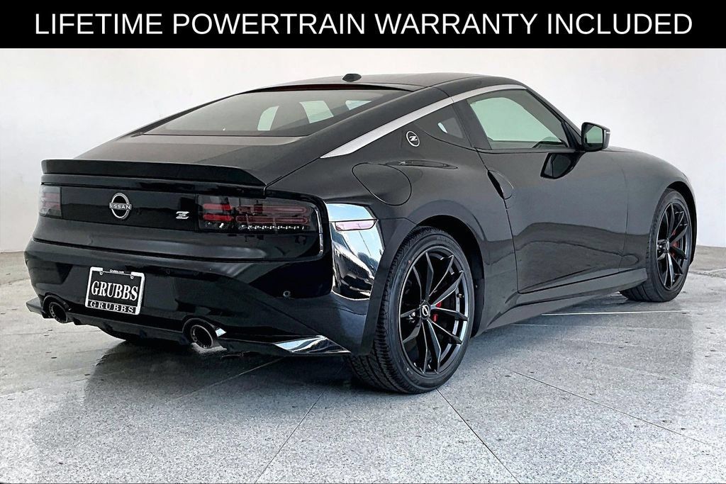 Used 2025 Nissan Z Performance w/ Floor Mat Package RWD image 2