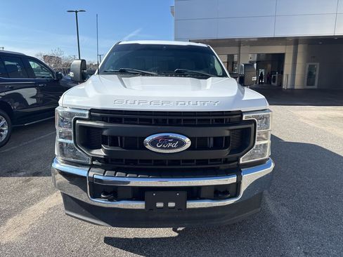 Used 2022 Ford F250 XL w/ Power Equipment Group image 2