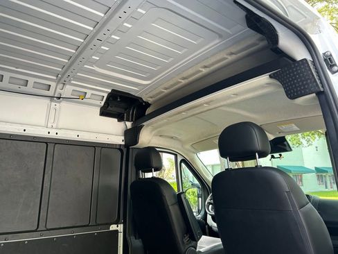 Used 2025 RAM ProMaster 2500 w/ Convenience Group FWD image 44