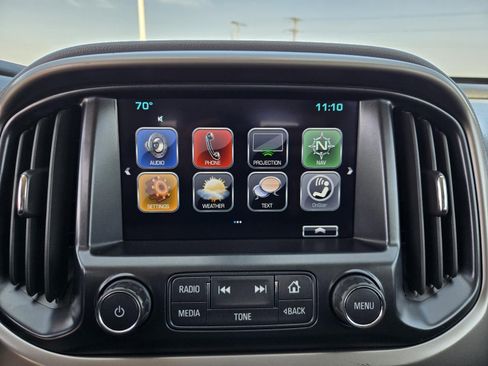 Used 2018 Chevrolet Colorado Z71 w/ Centennial Edition image 11