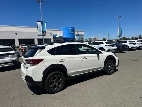 Used 2022 Subaru Crosstrek 2.5i Sport w/ Moonroof Package AWD/4WD image 3