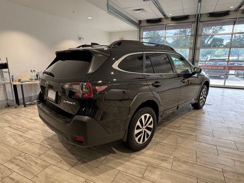 Used 2024 Subaru Outback AWD/4WD image 26