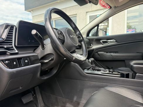 Used 2023 Kia Sportage EX FWD image 10
