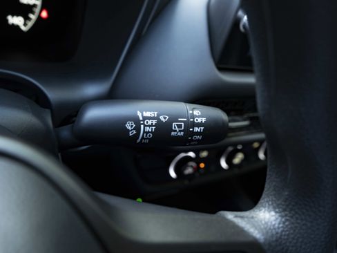 Certified 2026 Honda HR-V LX image 24