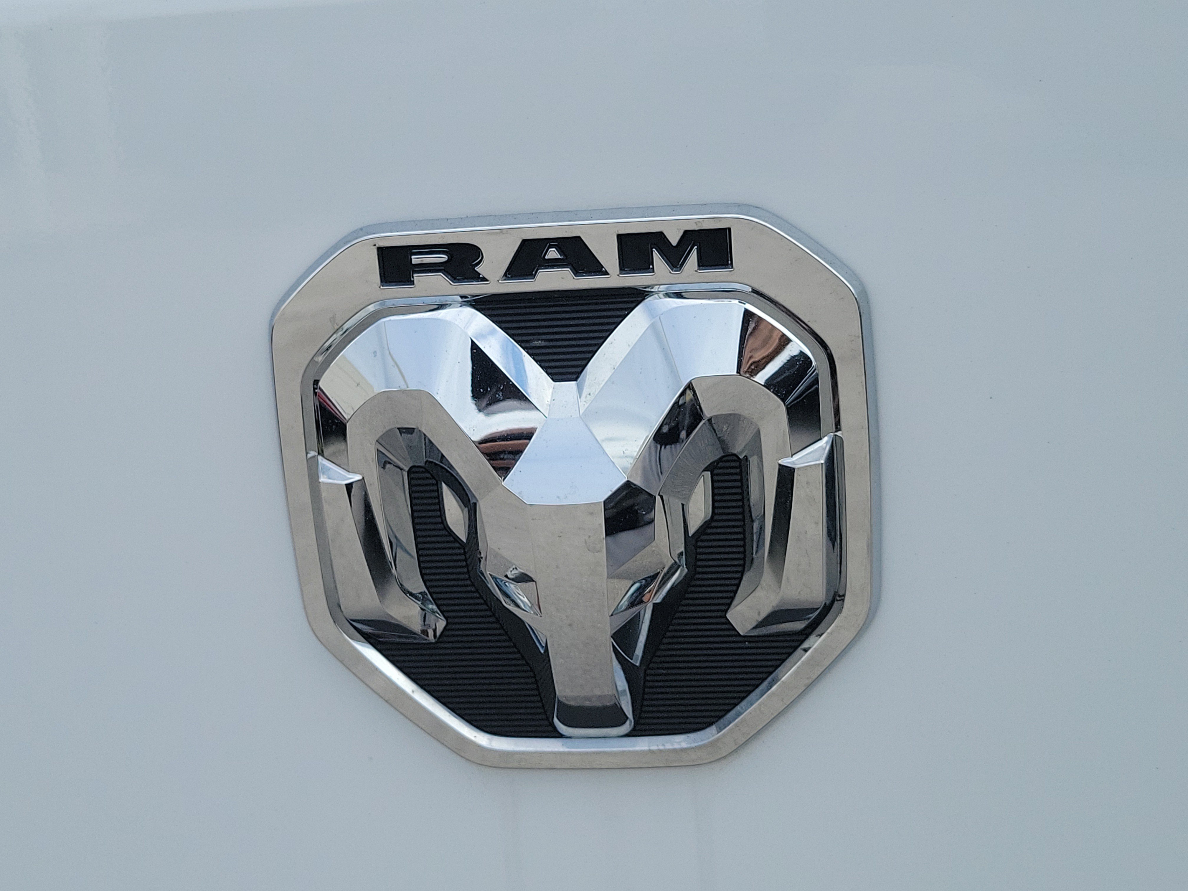 Used 2025 RAM ProMaster 2500 w/ U-Haul Equipment Group FWD image 10
