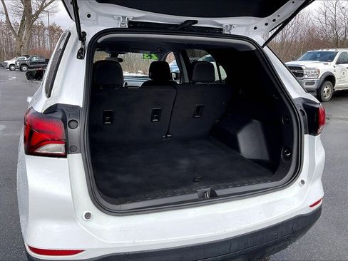 Used 2023 Chevrolet Equinox LS AWD/4WD image 32