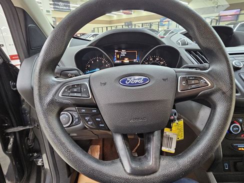 Used 2018 Ford Escape SE FWD image 26