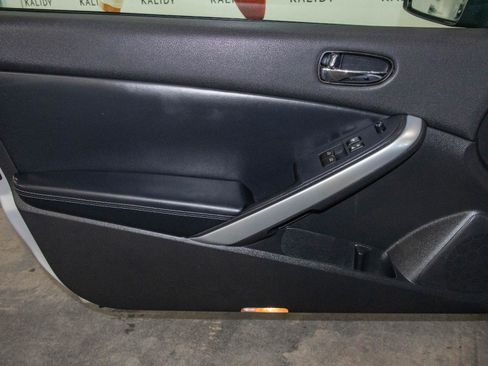 Used 2011 Nissan Altima 2.5 S w/ 2.5S Premium Pkg image 9