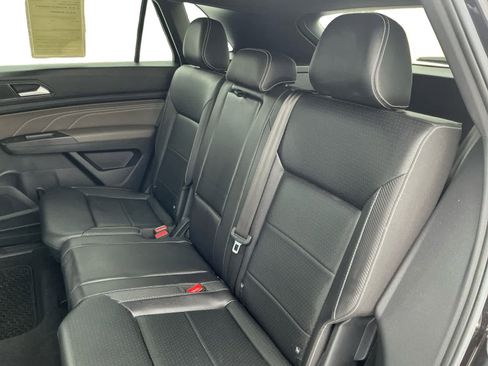 Used 2023 Volkswagen Atlas Cross Sport SE w/ Black Wheel Package image 15