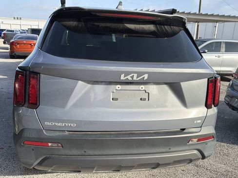 Certified 2023 Kia Sorento S w/ Panoramic Sunroof Package AWD/4WD image 8