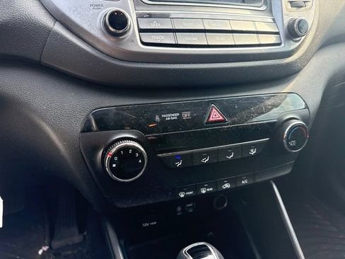 Used 2017 Hyundai Tucson SE w/ SE Popular Package 02 FWD image 14