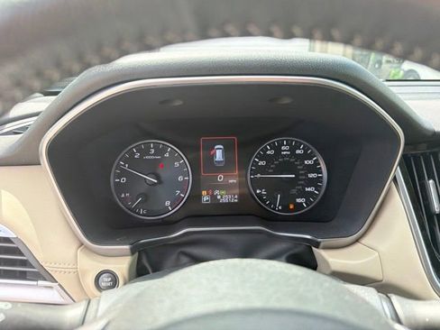 Used 2024 Subaru Outback Limited AWD/4WD image 24