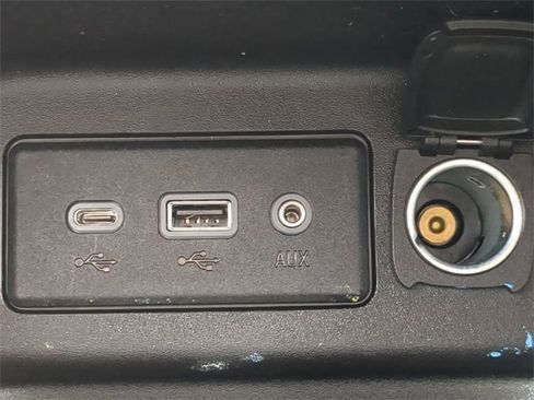 Used 2020 Chevrolet Equinox LS w/ LS Convenience Package image 21