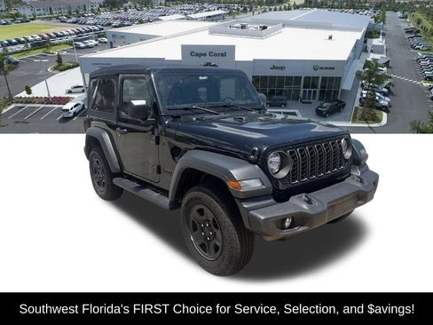 Used 2025 Jeep Wrangler Sport AWD/4WD image 2