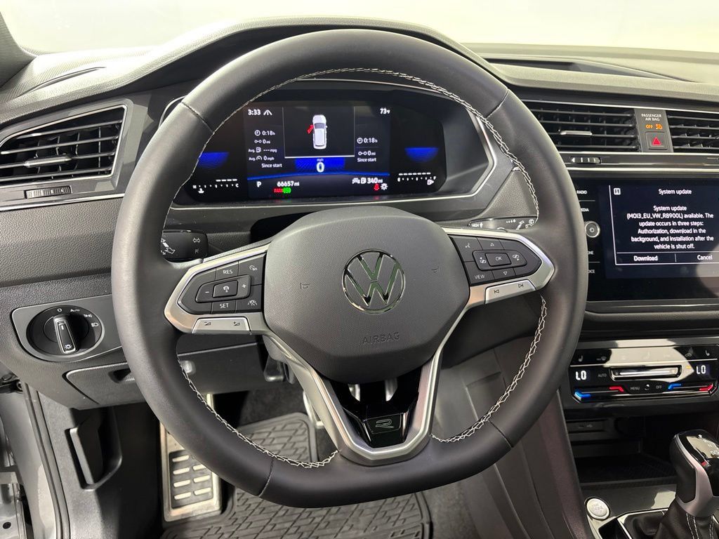 Used 2023 Volkswagen Tiguan SE R-Line AWD/4WD image 26