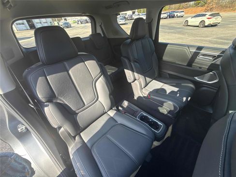 Certified 2025 INFINITI QX80 Sensory image 30