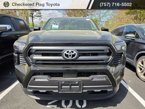 Used 2025 Toyota Tacoma SR5 image 2