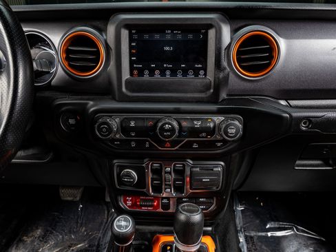 Used 2020 Jeep Gladiator Mojave w/ LED Lighting Group image 22