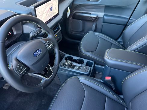 New 2026 Ford Maverick Lobo image 9