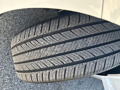 Certified 2025 Volkswagen Jetta GLI Autobahn w/ GLI Black Package image 37