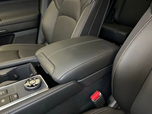New 2026 Nissan Pathfinder SL AWD/4WD image 30