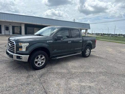 Used 2015 Ford F150 XLT w/ Equipment Group 302A Luxury AWD/4WD image 6