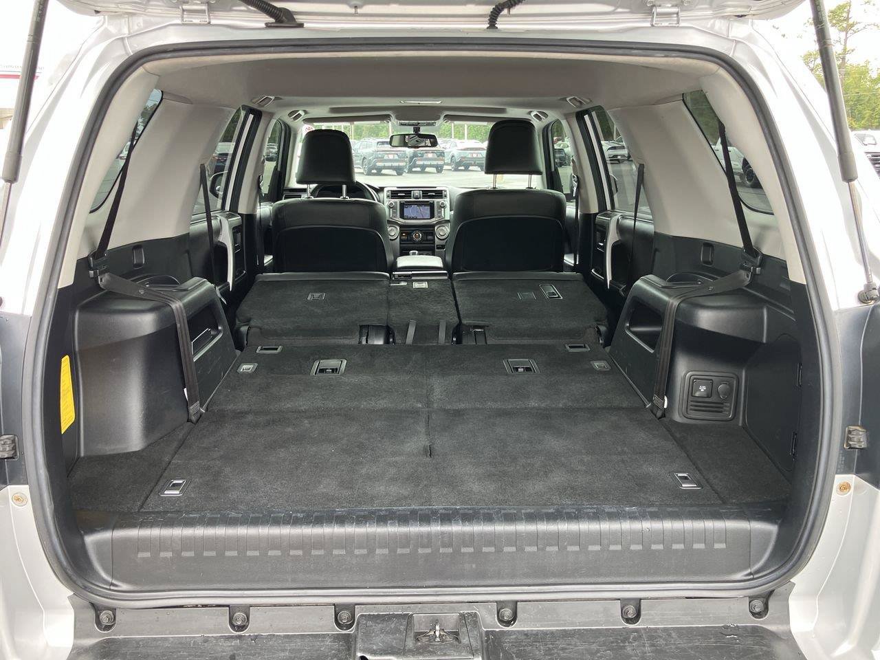 Used 2018 Toyota 4Runner SR5 Premium RWD image 29