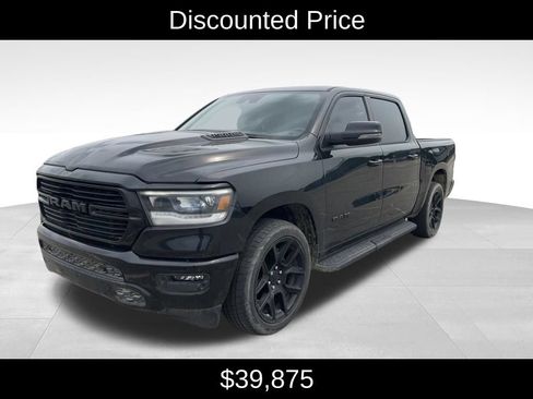 Used 2023 RAM 1500 Laramie AWD/4WD image 3