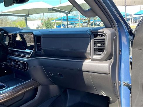 Used 2025 Chevrolet Silverado 2500 LT w/ Trail Boss Package image 18