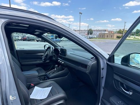 Used 2024 Honda CR-V Sport-L image 10