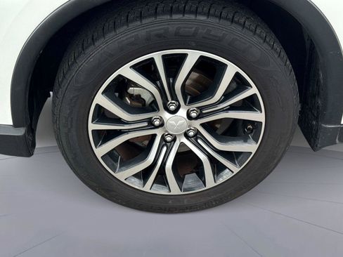 Used 2016 Mitsubishi Outlander SEL FWD image 10