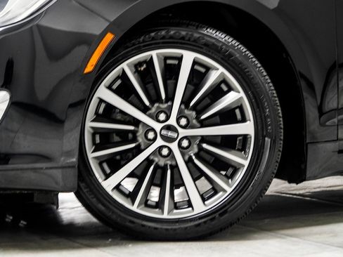 Used 2017 Lincoln MKZ Premiere image 3