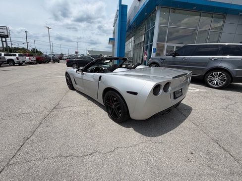 Used 2005 Chevrolet Corvette Convertible w/ Preferred Equipment Group RWD image 3