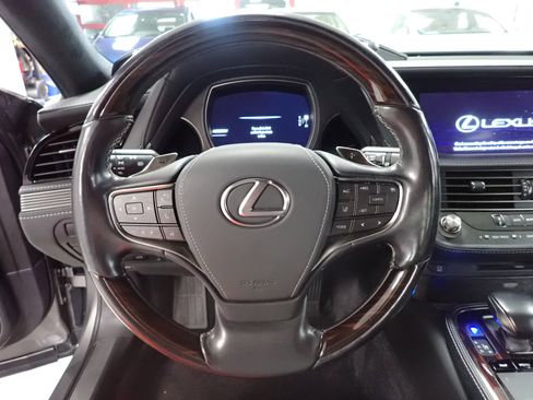 Used 2018 Lexus LS 500 AWD image 16