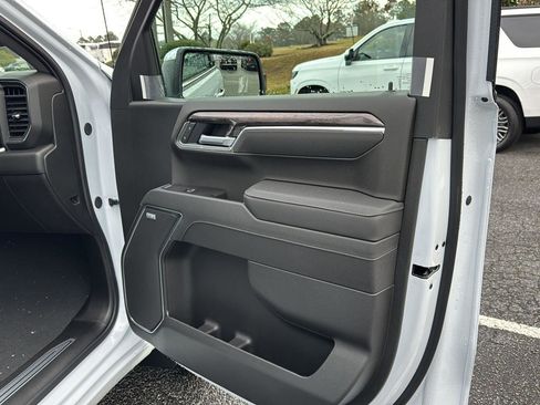 New 2026 Chevrolet Silverado 1500 LTZ w/ Z71 Off-Road Package image 12