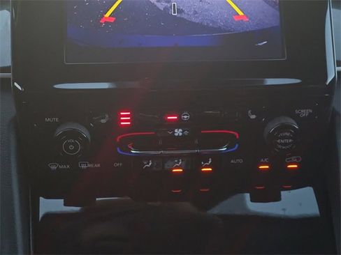 Used 2021 Jeep Grand Cherokee L Laredo image 22