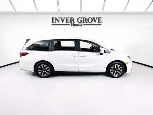 Certified 2025 Honda Odyssey EX-L image 4