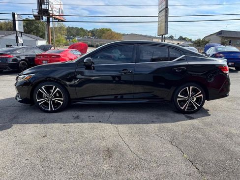 Used 2022 Nissan Sentra SR w/ SR Premium Package image 4
